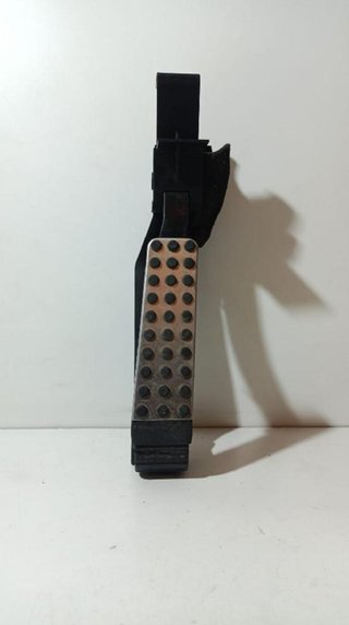 Pedal mercedes-benz a1713000104 clase e (bm 188102