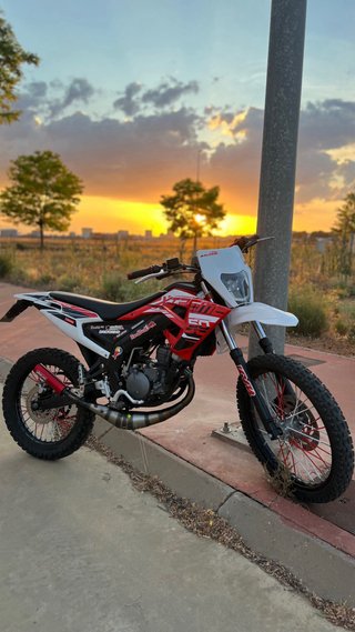 Derbi Senda Xtreme 2018 Roja y Blanca