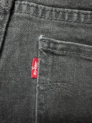 Shorts vaqueros Levi’s Girlfriend grises talla 12