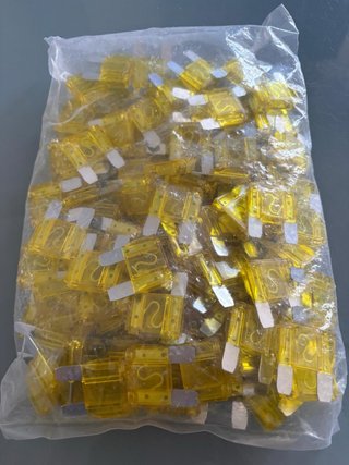 100 Fusibles Coche Camión Grandes Amarillos