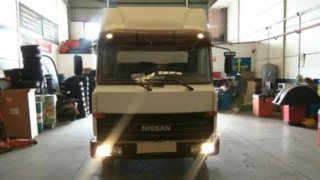 Nissan lt 35 09.5 se conduce con el B