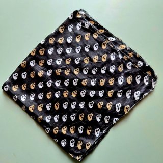 Bandana in seta con stampa teschio