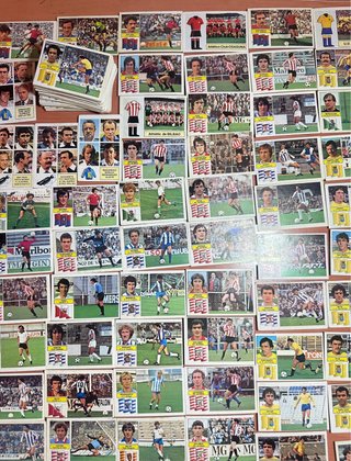LOTE +215 CROMOS LIGA ESTE 82-83 RECUPERADOS