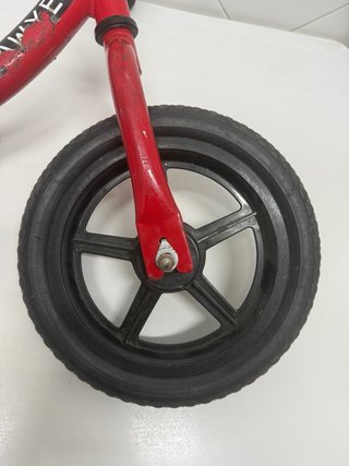 Bicicleta de equilibrio Sawyer Roja