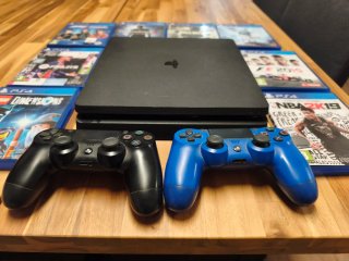 PS4 Slim + 2 Mandos + 8 Juegos