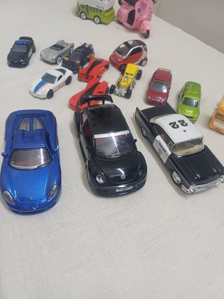 Lotto modellismo auto e vespa