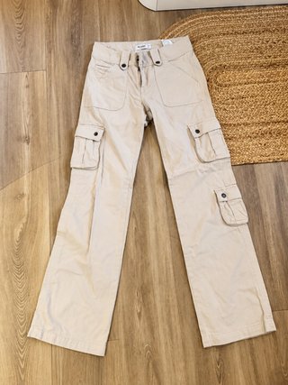 Pantalón cargo beige mujer