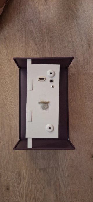 Applique da parete viola