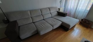 Sofá chaise longue tela gris y marrón