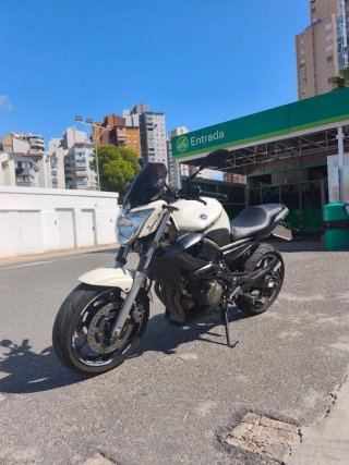 YAMAHA XJ6