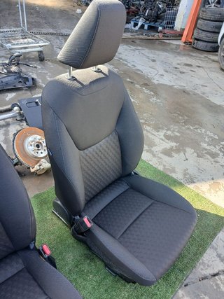 ASIENTO DELANTERO DERECHO MG ZS (08.2022->)