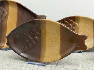 Platos de cerámica vintage forma pez