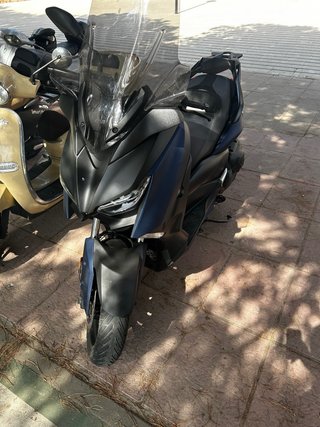Yamaha Xmax 400 Maxi Scooter