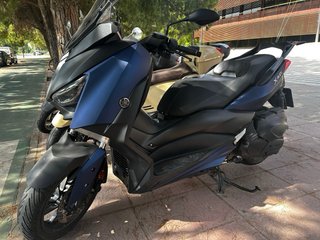 Yamaha Xmax 400 Maxi Scooter