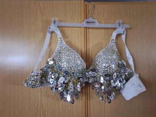 Reggiseno danza del ventre paillettes. Taglia 4/5.
