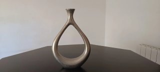Jarrón Decorativo Metálico Plateado