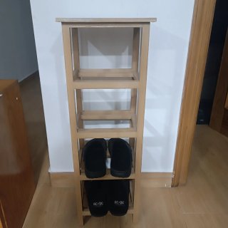 Zapatero de madera