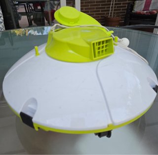 Robot Limpiafondos Piscina Blanco y Verde