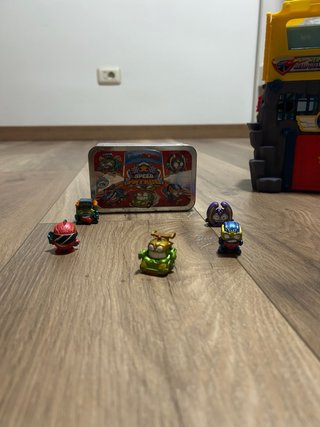 Zuperthings Set de Juego y Figuras