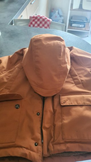 Giubbotto invernale Petit Bateau con cappuccio