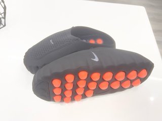 Chanclas Nike Negras y Naranjas