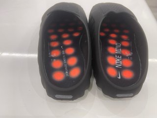 Chanclas Nike Negras y Naranjas