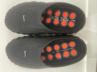 Chanclas Nike Negras y Naranjas