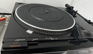 Tocadiscos CEC Chuo Denki 4000