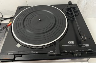 Tocadiscos CEC Chuo Denki 4000