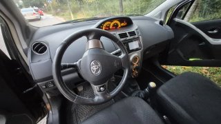 Toyota Yaris 2011