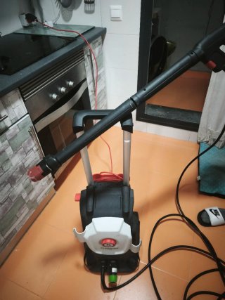 Maquina hidrolimpiadora y accesorios