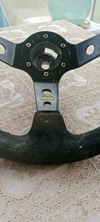 Volante deportivo OMP