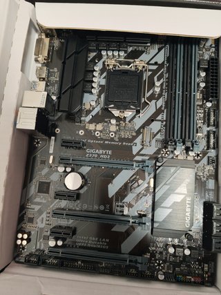 Placa Base Gigabyte Z370 HD3 DDR4 M.2