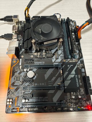 Placa Base Gigabyte Z370 HD3 DDR4 M.2
