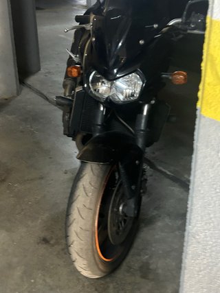 Kawasaki Z750 Naked Negra 2006