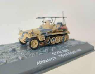 Maqueta NUEVA vehiculo blindado escala miniatura.