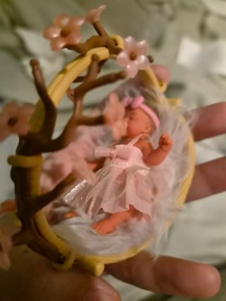 Muñeca Bebé Zuru Cestita Rosa