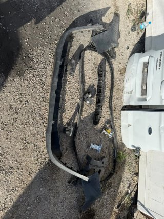 Puertas Traseras y parachoques Ford Transit Courie