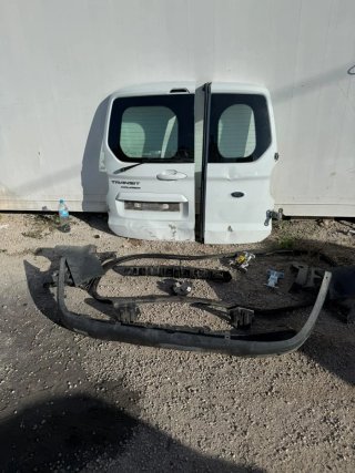 Puertas Traseras y parachoques Ford Transit Courie