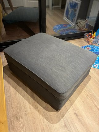 Puff reposapiés Ikea gris con almacenaje