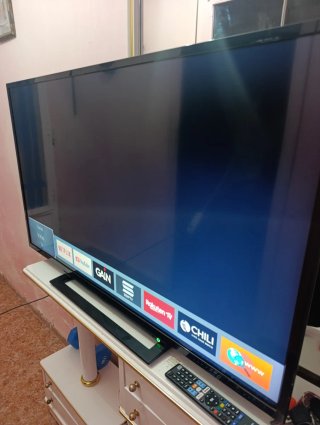 TV Toshiba 50 Negra