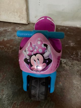 Moto de juguete Minnie Mouse rosa