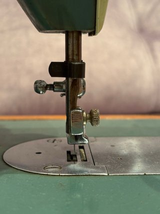 Máquina de coser Alfa Royale