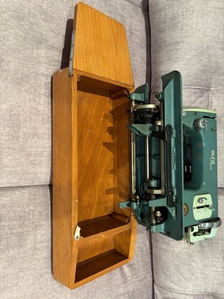 Máquina de coser Alfa Royale