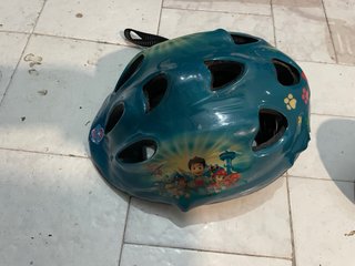 Bici Paw Patrol 14” con ruedines y casco