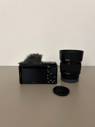 Sony ZVE10 con objetivos Kit 16-50mm + FE 1.8 50MM