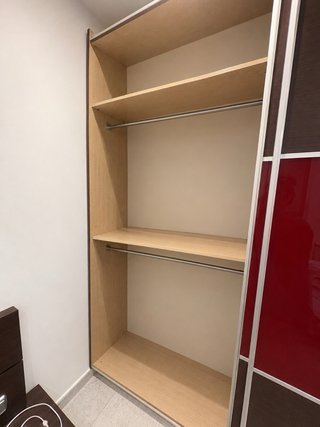 Armario puertas correderas madera y cristal