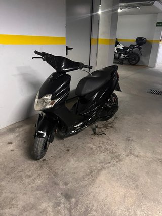 Yamaha Jog R Negra