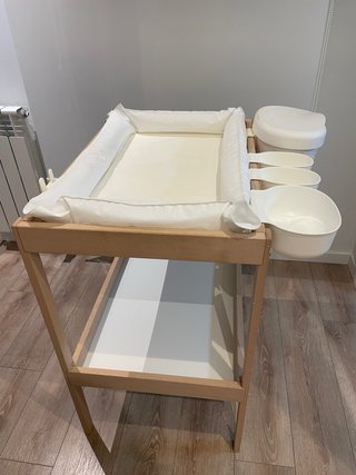 Cambiador Ikea Madera y Blanco