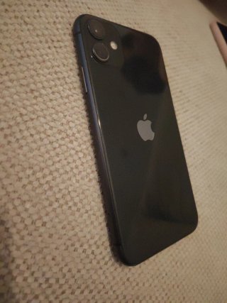 iPhone 11 Negro 64GB - Batería 79%